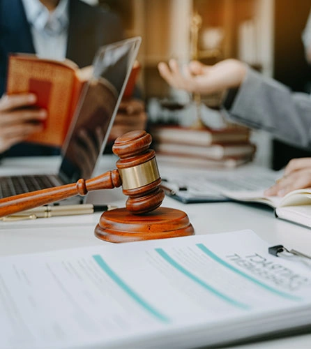 employment-law-img